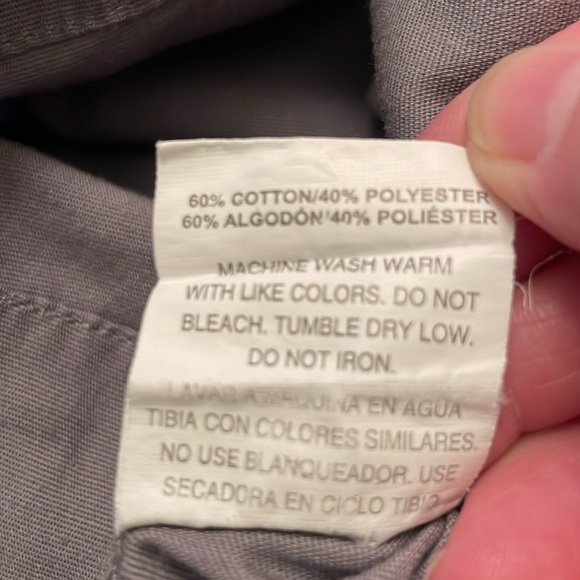 Mainstays Set of 2 Queen Pillowcases Gray Lightly Used - Picture 7 of 8